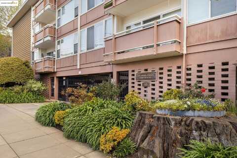 2601 College Ave, Berkeley, CA 94704