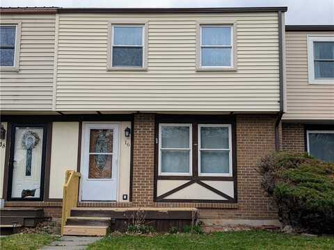 16 Carriage Court, Farmington, NY 14425