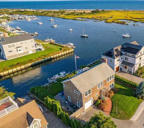 14 Harbor Way, West Dennis, MA 02670