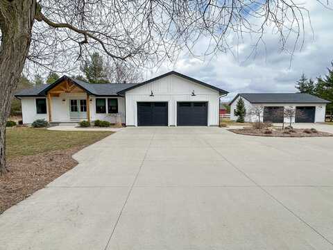 4452 N Lewis, Coleman, MI 48618