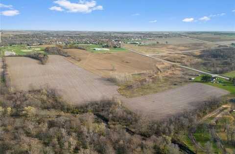 4505 Urbana Road, Center Point, IA 52213