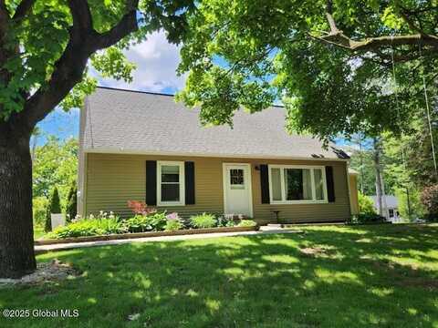 9 Elliot Avenue, East Greenbush, NY 12061