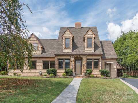 169 N Serpentine Avenue, Hot Springs, NC 28743