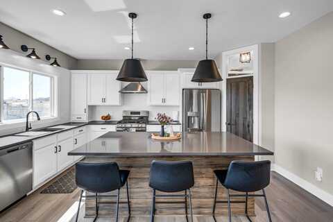 2110 Autumn Blaze Drive, Norwalk, IA 50211