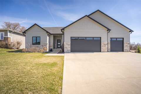 9450 Bottlebrush Road, Norwalk, IA 50211
