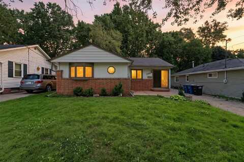 1333 Cummins Parkway, Des Moines, IA 50311