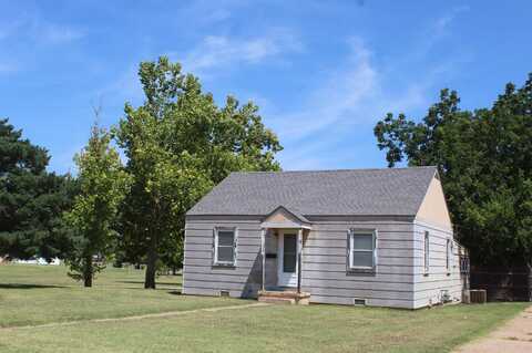 924 Elm Ave, Woodward, OK 73801