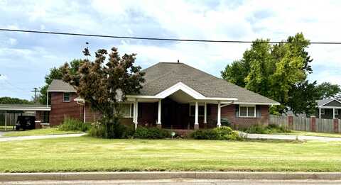 516 SW 6th, Mooreland, OK 73852