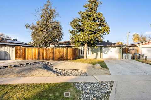 4380 Eddy Avenue N, Fresno, CA 93727