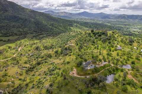 1 Pennyroyal Lane, Prather, CA 93651