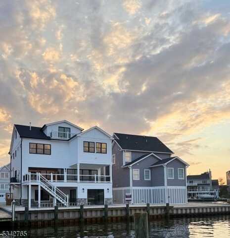 58 Paul Jones Dr, Brick, NJ 08723