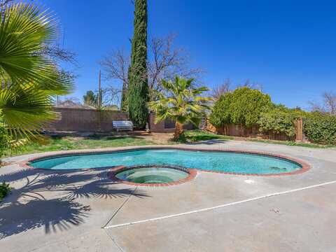 37707 Dixie Drive, Palmdale, CA 93550