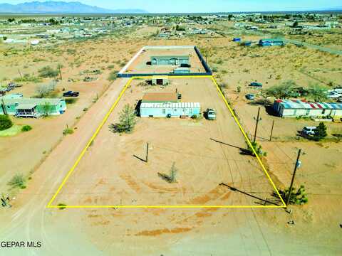 560 LUNA AZUL Drive, Chaparral, NM 88081