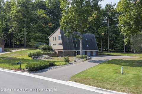 5414 River Bend Circle, Grand Ledge, MI 48837