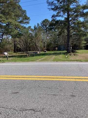 4804 Nc 102, Ayden, NC 28513