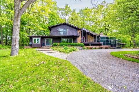 4710 Cove Road, West Bloomfield, MI 48323