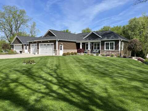 23174 72nd Avenue, Lawton, MI 49065