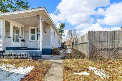 1715 Pine Street, Muskegon, MI 49442