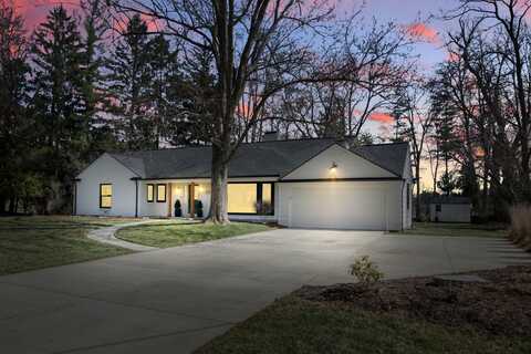 20 Middleboro Drive NE, Grand Rapids, MI 49506