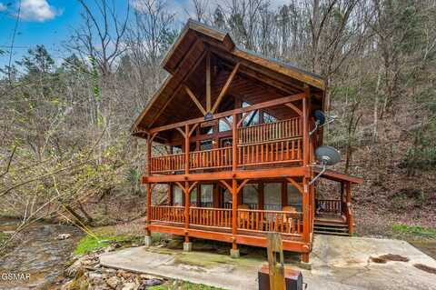 331 Caney Creek Road, Pigeon Forge, TN 37863