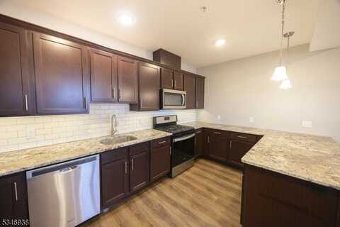 18-20 N Union Ave, Cranford, NJ 07016