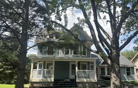 963 Dakota Ave S, Huron, SD 57350