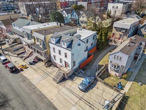 85 HOBART AVE, Bayonne, NJ 07002