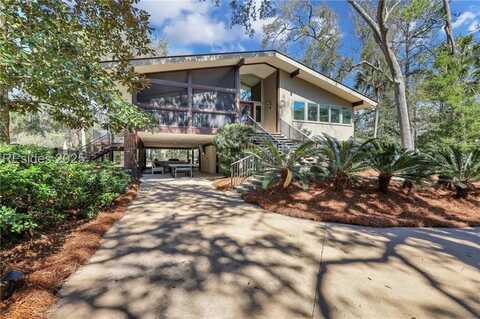 34 W Beach Lagoon Road, Hilton Head Island, SC 29928