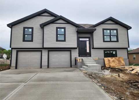 815 W Solomon Drive, Lone Jack, MO 64086