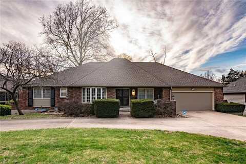 11108 Glen Arbor Road, Kansas City, MO 64114