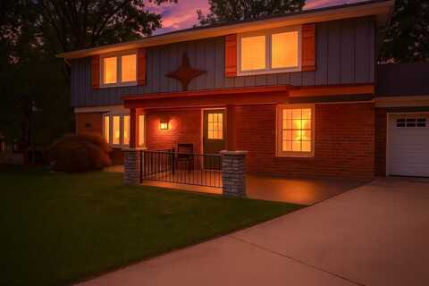 8813 W 106th Circle, Overland Park, KS 66212