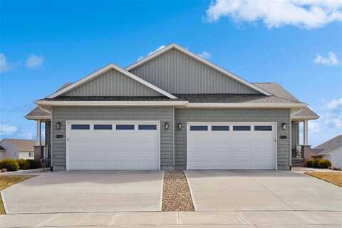 207 Ridgeway Drive, Tiffin, IA 52340
