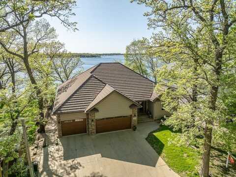 2109 Brown's Bay Avenue, West Okoboji, IA 51351