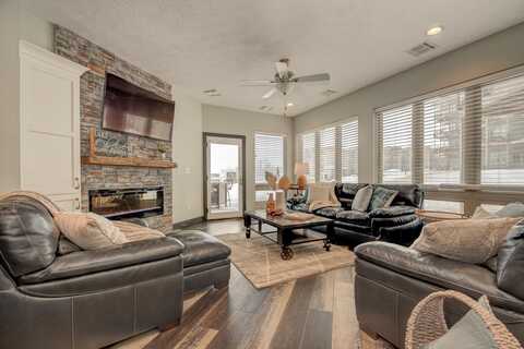 580 Linden Drive 104, Arnolds Park, IA 51331