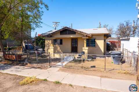 631 Paulin Ave, Calexico, CA 92231