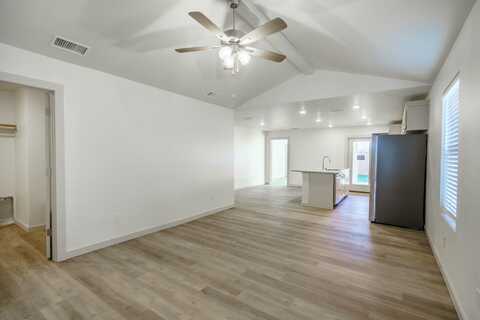8001 Date Avenue, Lubbock, TX 79404