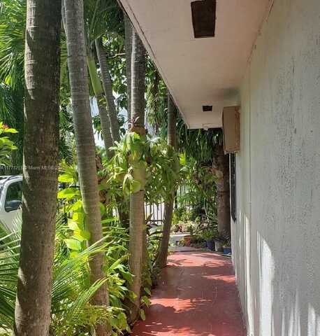 9770 SW 47th St, Miami, FL 33165