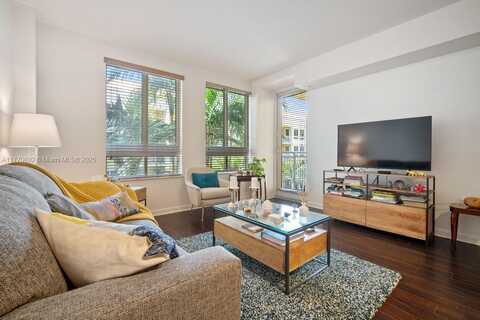 7355 SW 89th St, Miami, FL 33156