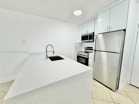 2401 Riverside Dr, Coral Springs, FL 33065