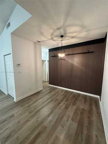 800 Cypress Park Way, Deerfield Beach, FL 33064