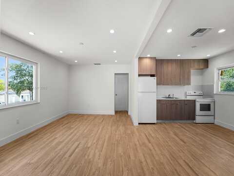 238 NW 41st Ave, Miami, FL 33126