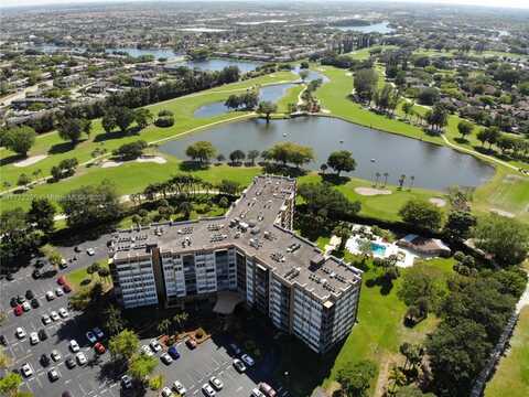 900 Saint Charles Pl, Pembroke Pines, FL 33026