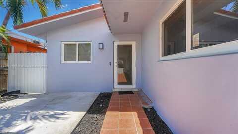 3264 SW 7th St, Miami, FL 33135