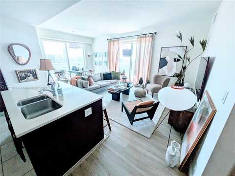 1900 N Bayshore Dr, Miami, FL 33132