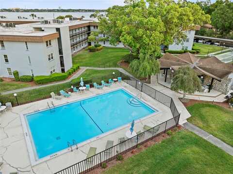 333 LAKE HOWARD DR NW, WINTER HAVEN, FL 33880