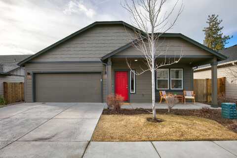 1143 W Hill Avenue, Sisters, OR 97759