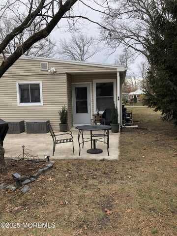 9 Birch Street, Toms River, NJ 08757