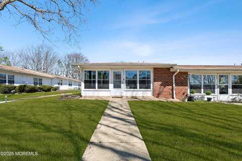844a Inverness Court, Lakewood, NJ 08701