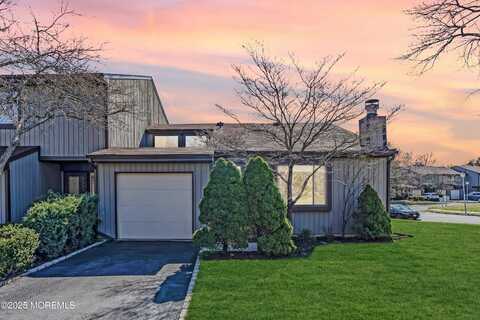 152 Penn Court, Old Bridge, NJ 08857