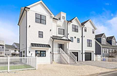1042 Jennifer Lane, Manahawkin, NJ 08050